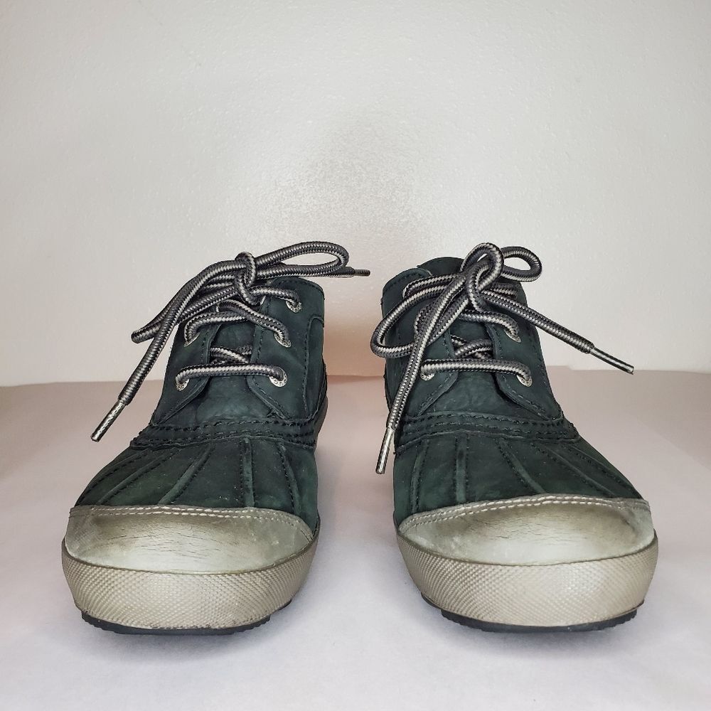 UGG Australia Magpie Duck Shoe Size 10 - Picture 2 of 11